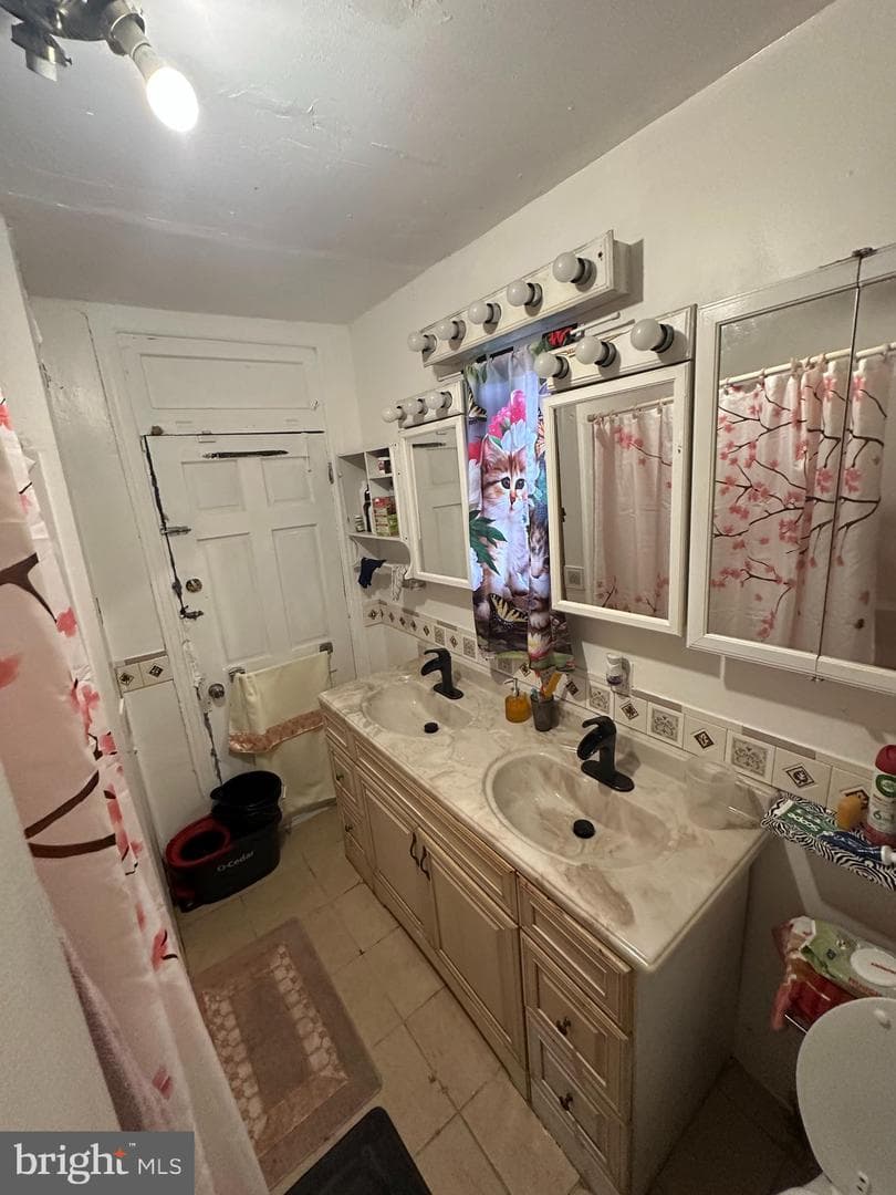 310 Nectarine Street photo 12