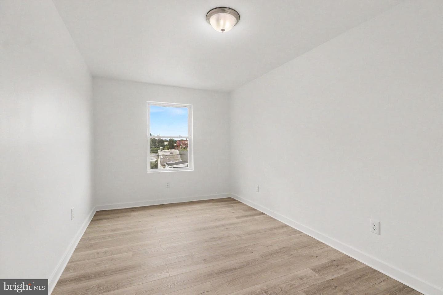 2020 Briggs Street photo 13