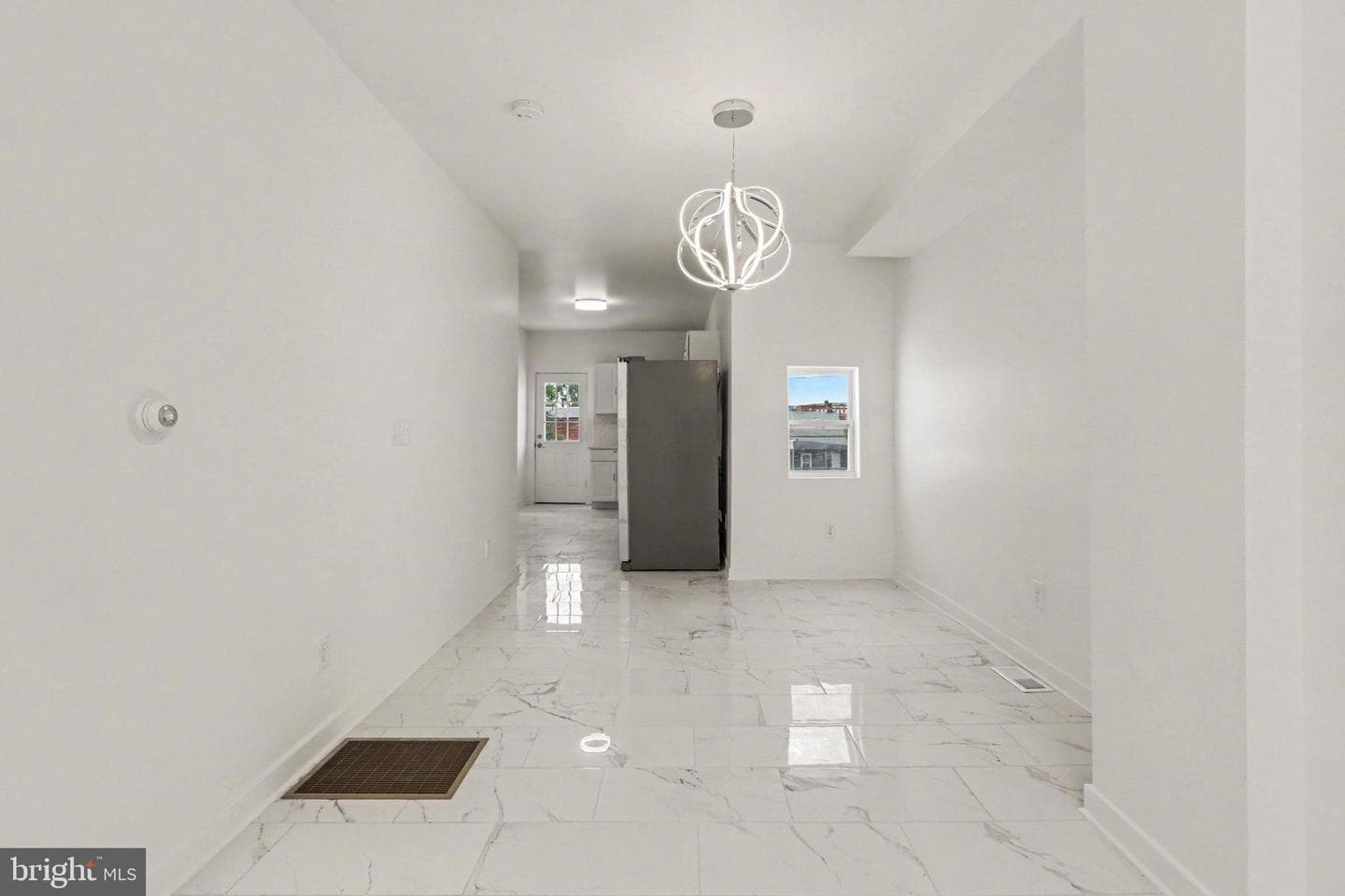 2020 Briggs Street photo 9