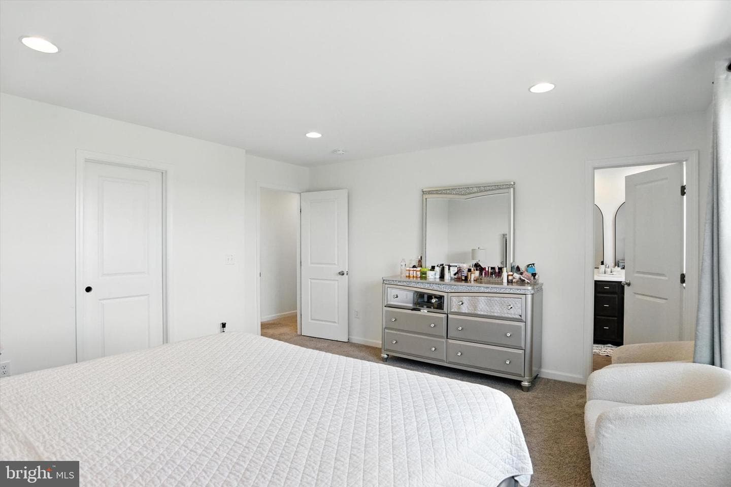 1738 Bradley Drive photo 14