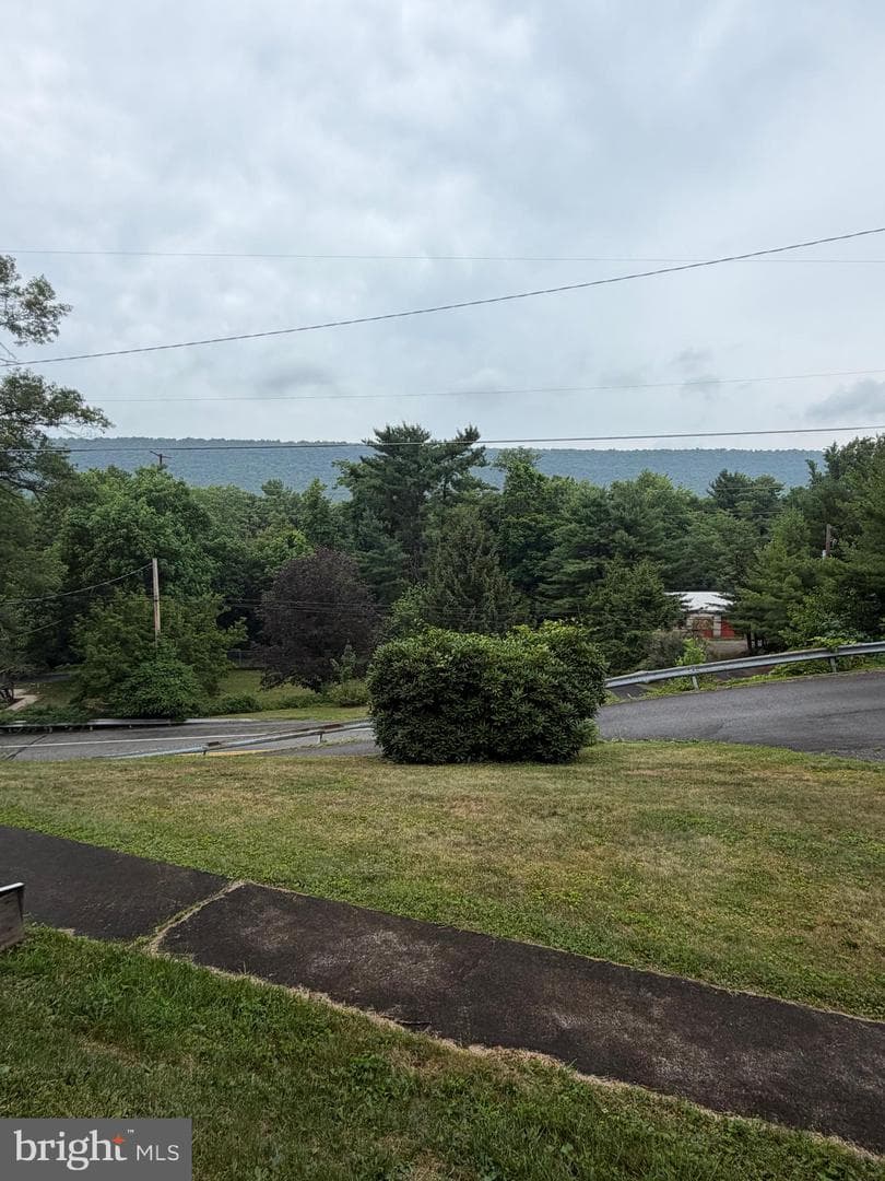 8746 Route 209, Williamstown