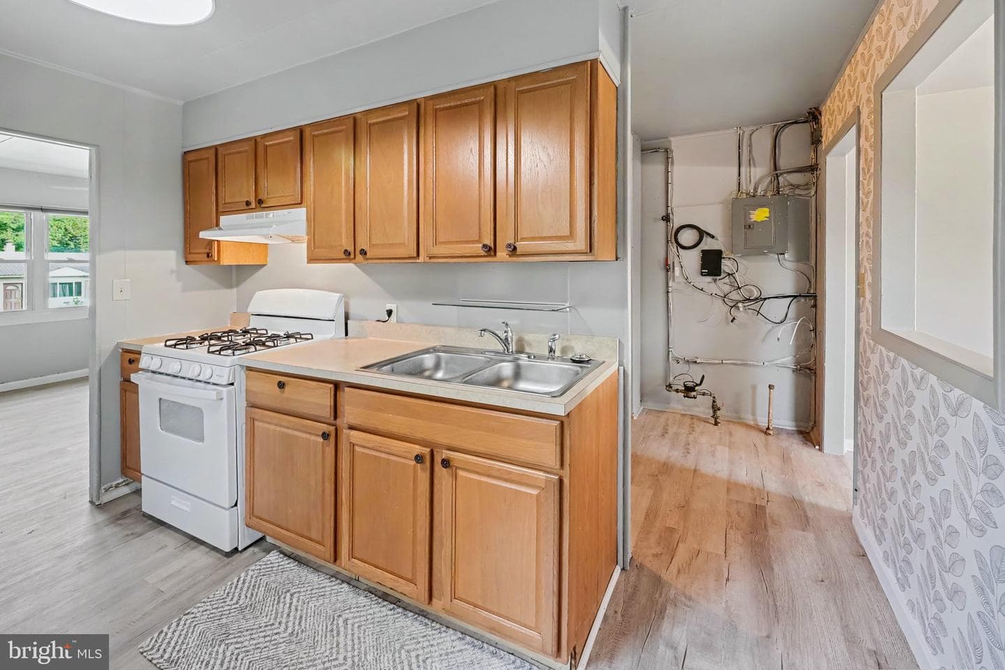 3945 Rauch Street photo 4