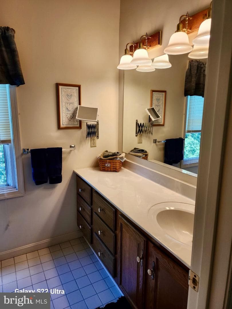 5688 Aberdeen Drive photo 4