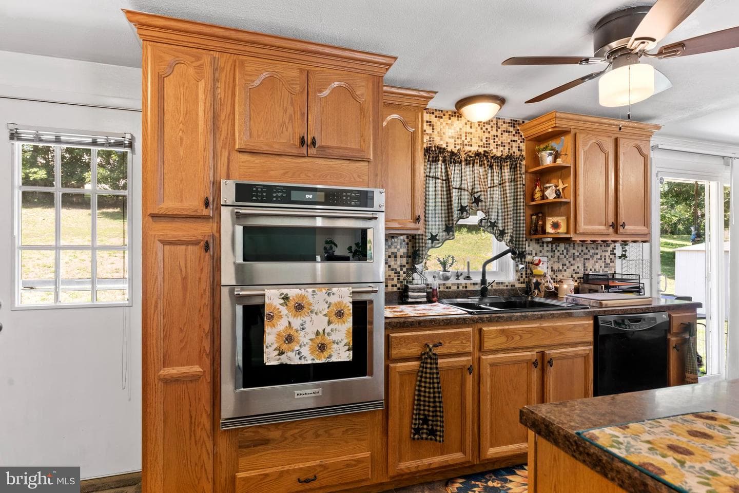 3212 Trinity Road photo 6