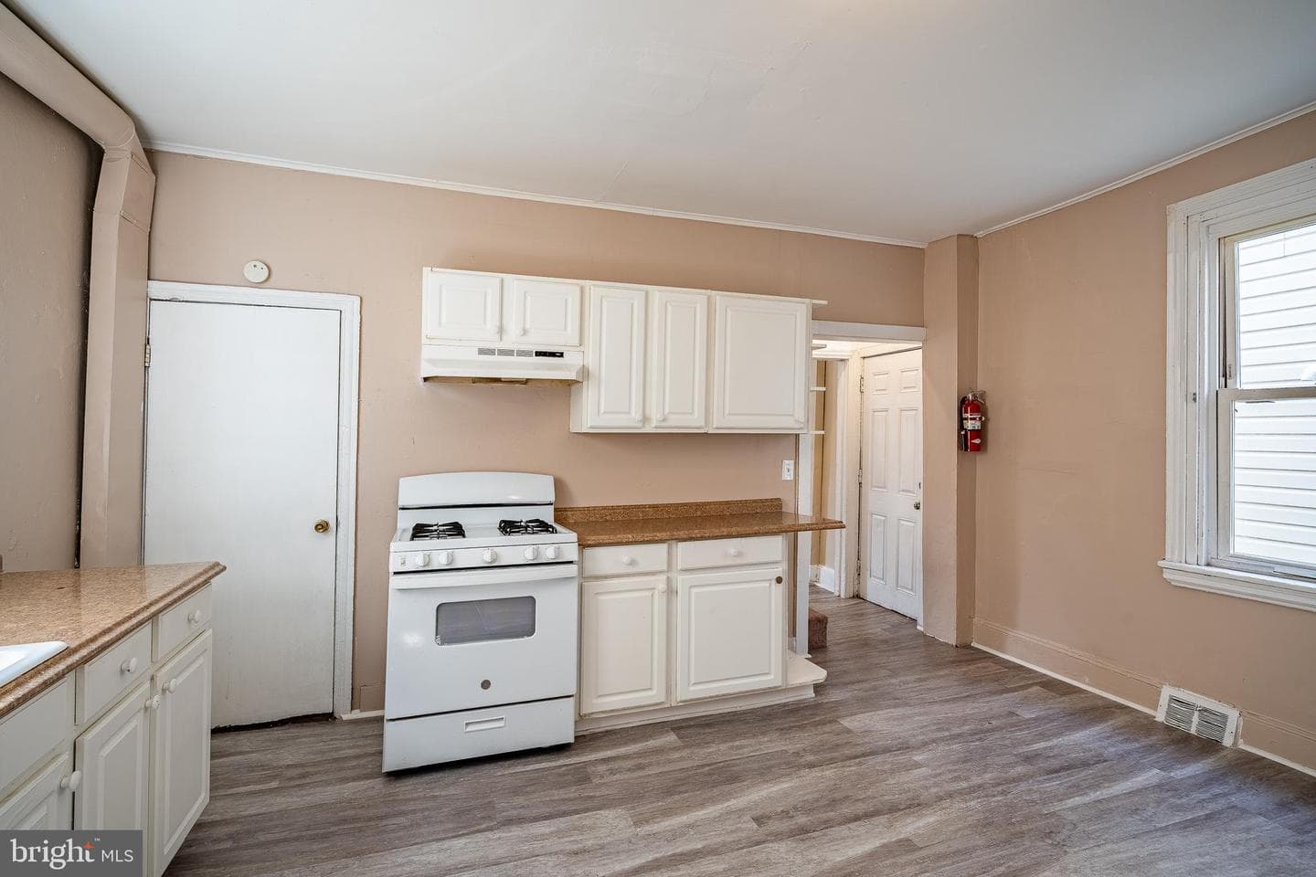 211 N 9th Street photo 12