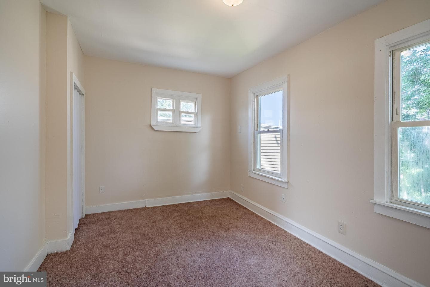 211 N 9th Street photo 18