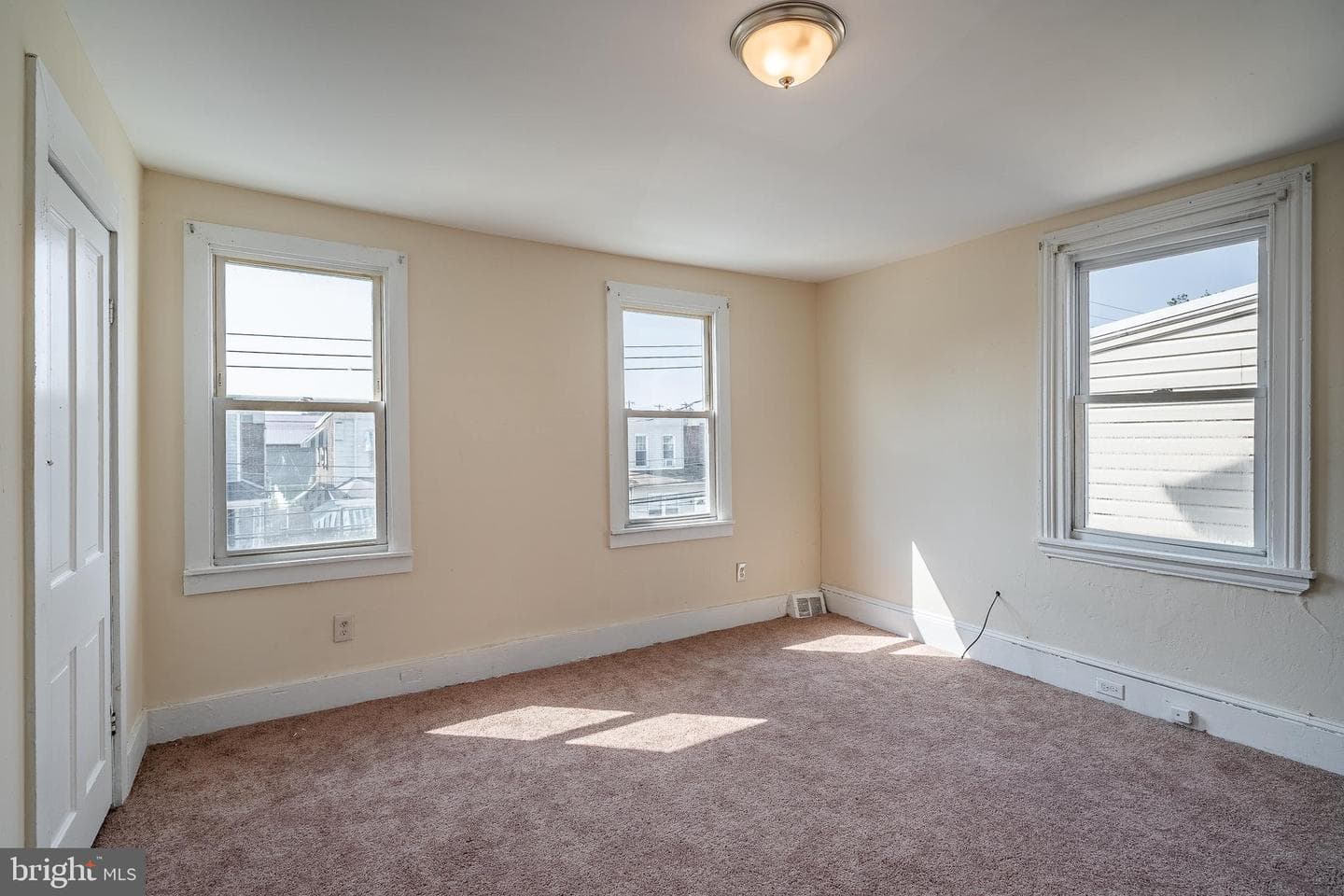 211 N 9th Street photo 23