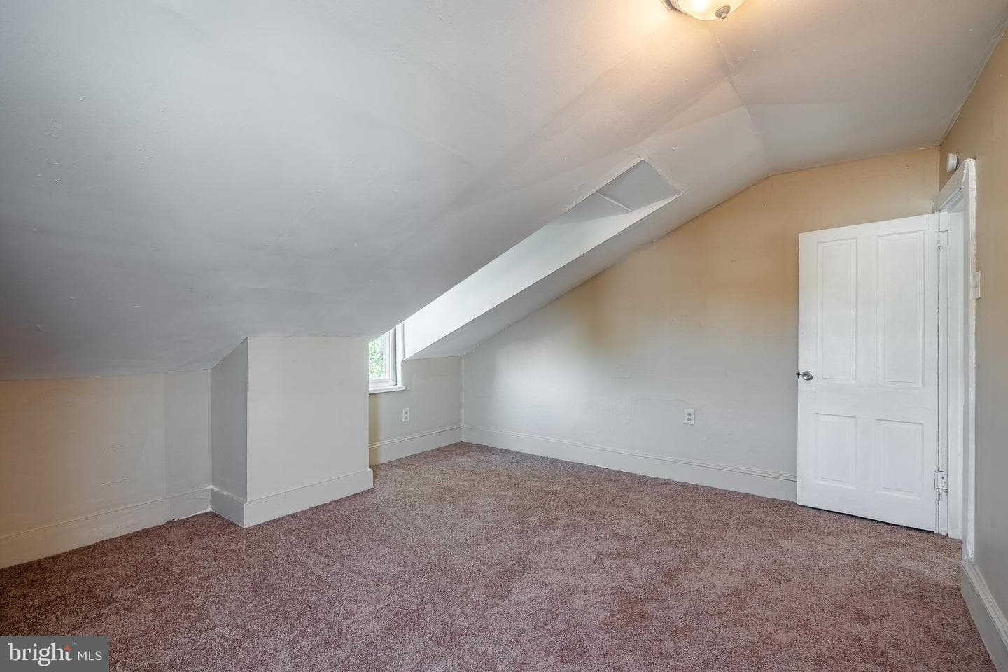 211 N 9th Street photo 26