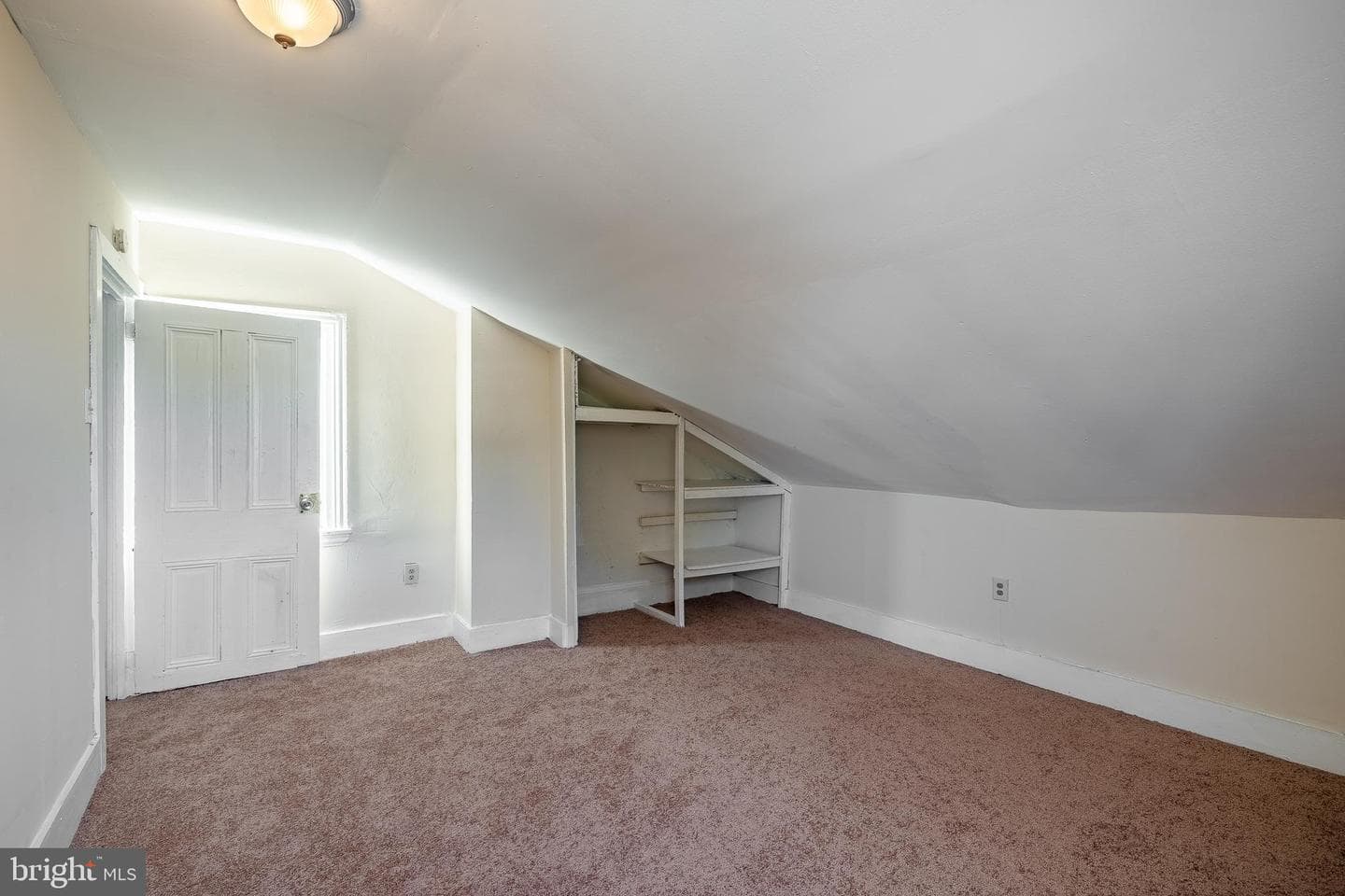211 N 9th Street photo 28