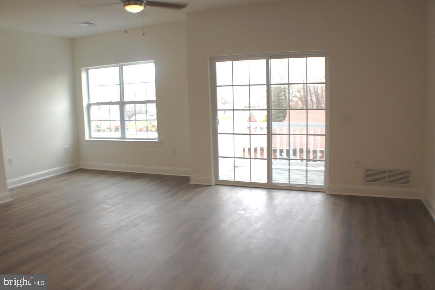 411 Harvin Way photo 5