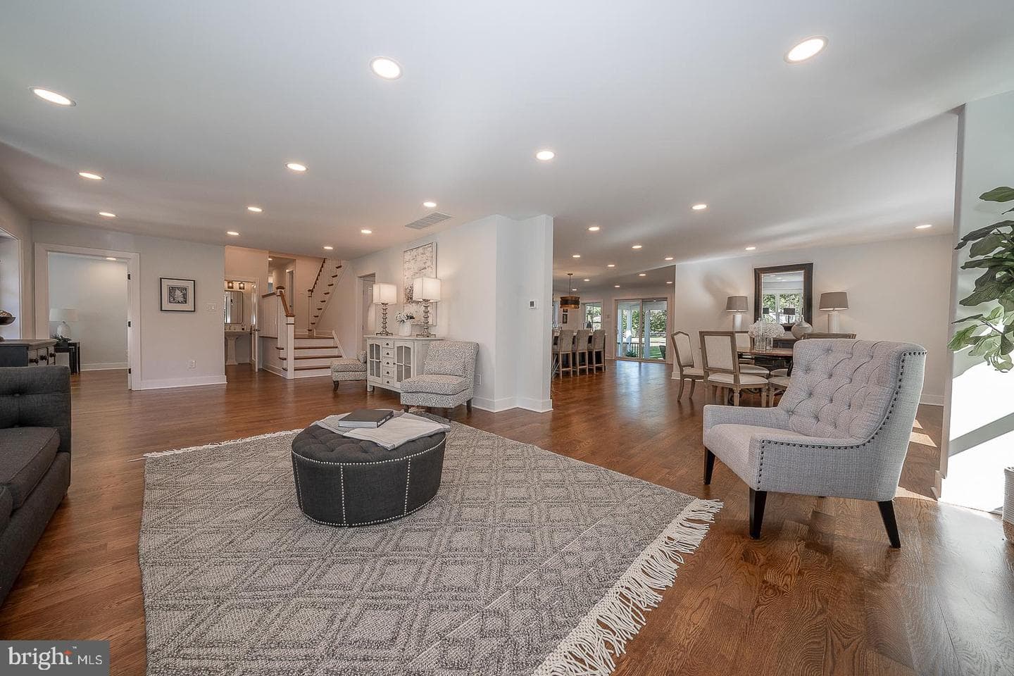 737 Berwood Road photo 11