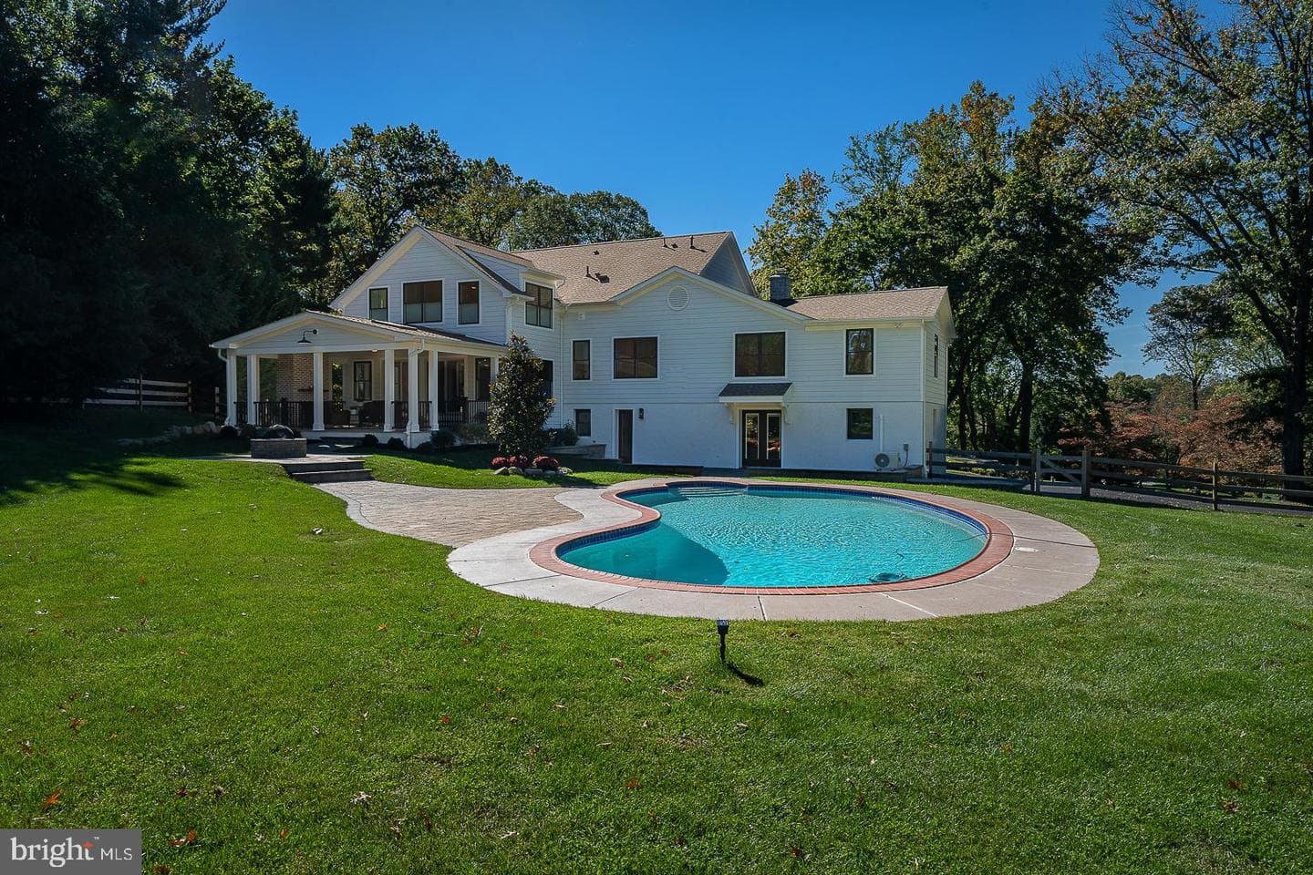 737 Berwood Road photo 2