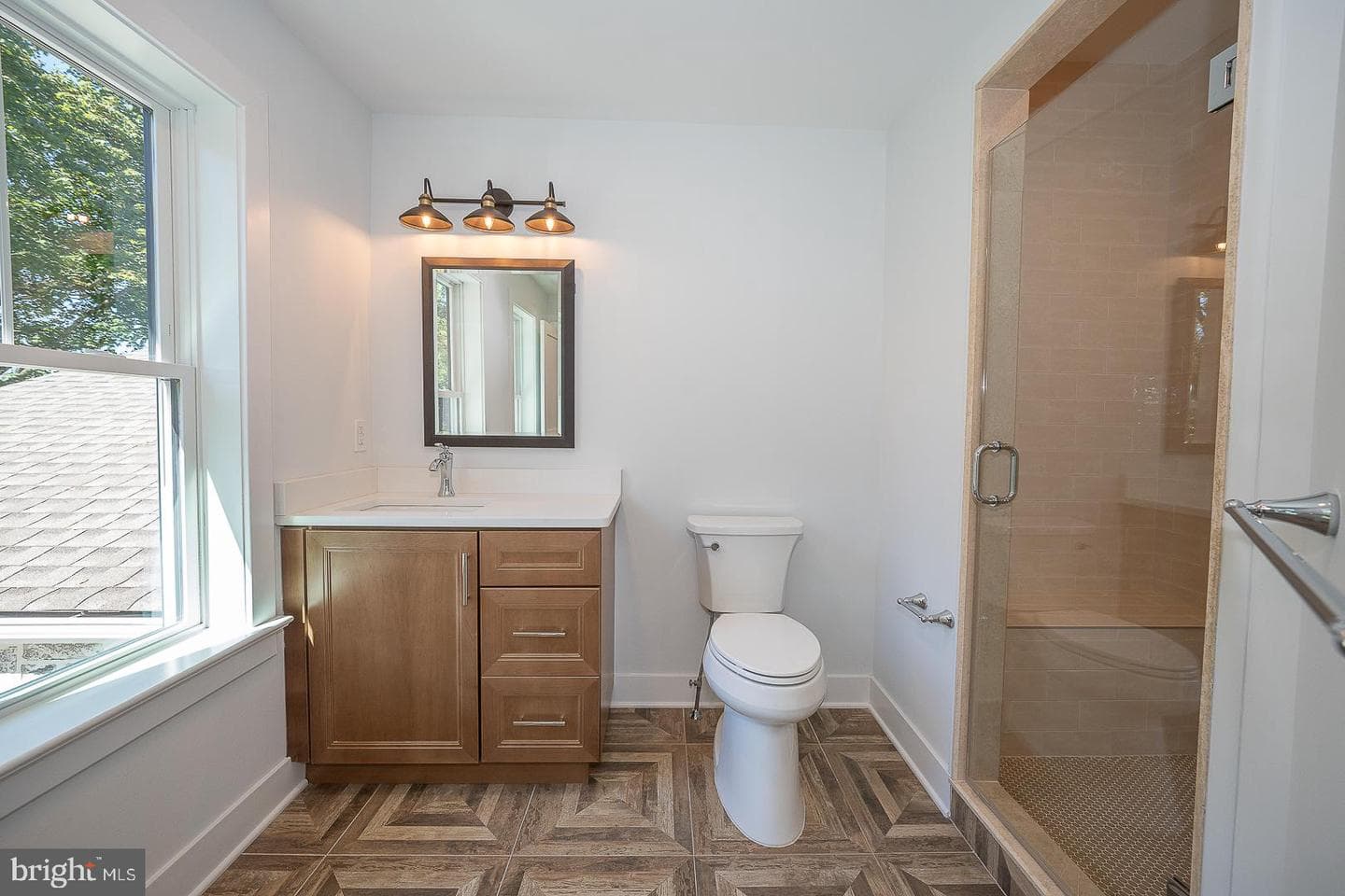 737 Berwood Road photo 26