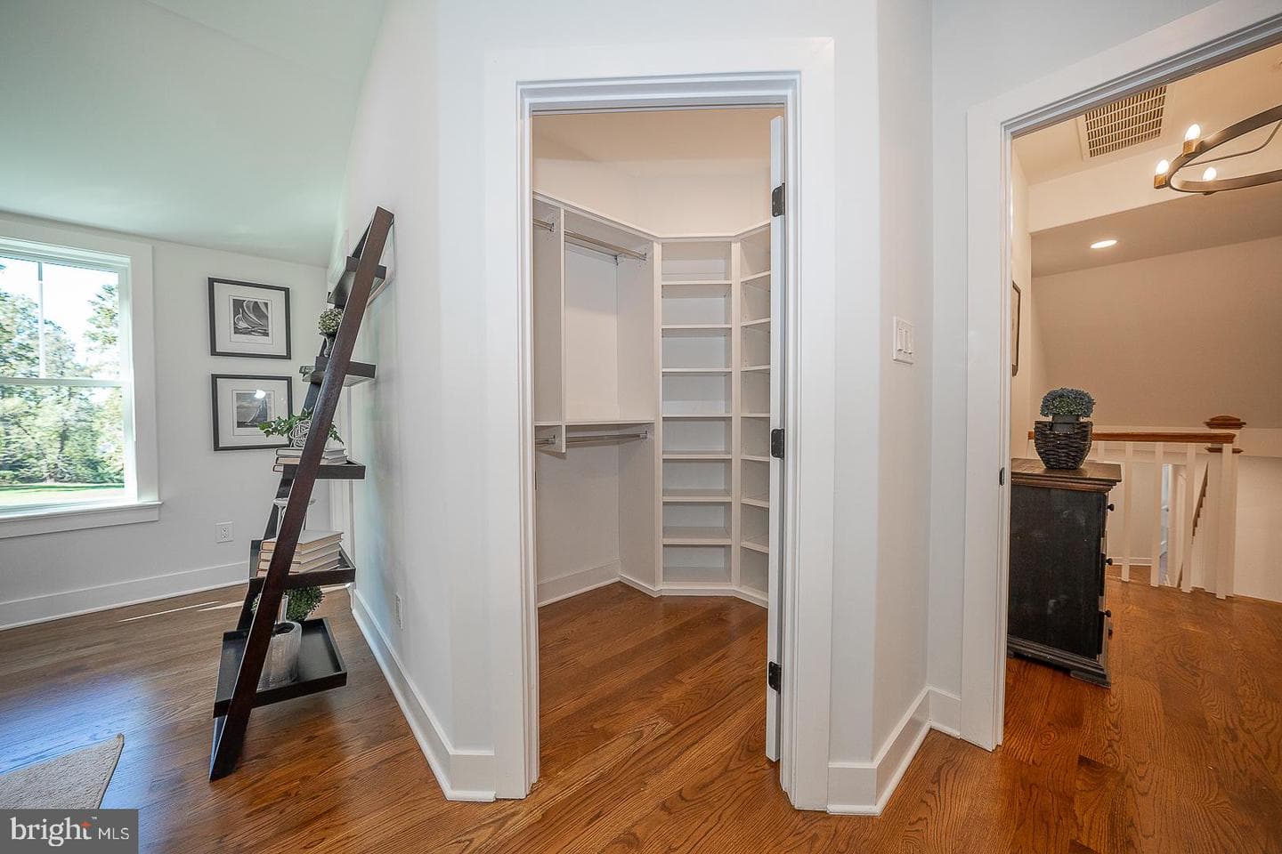 737 Berwood Road photo 27