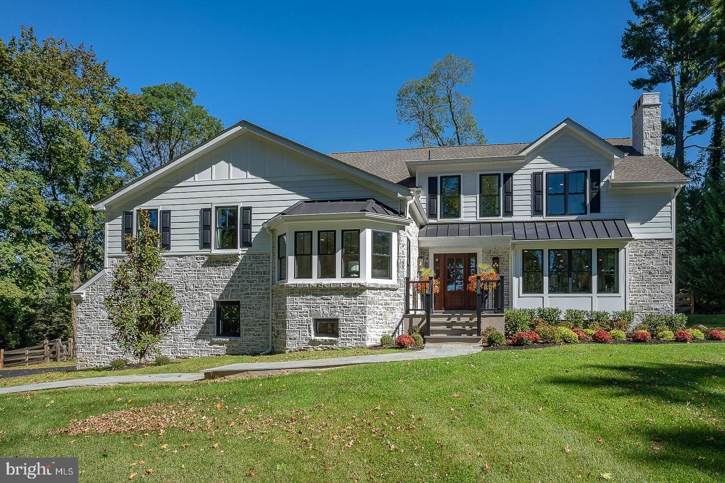 737 Berwood Road photo 3