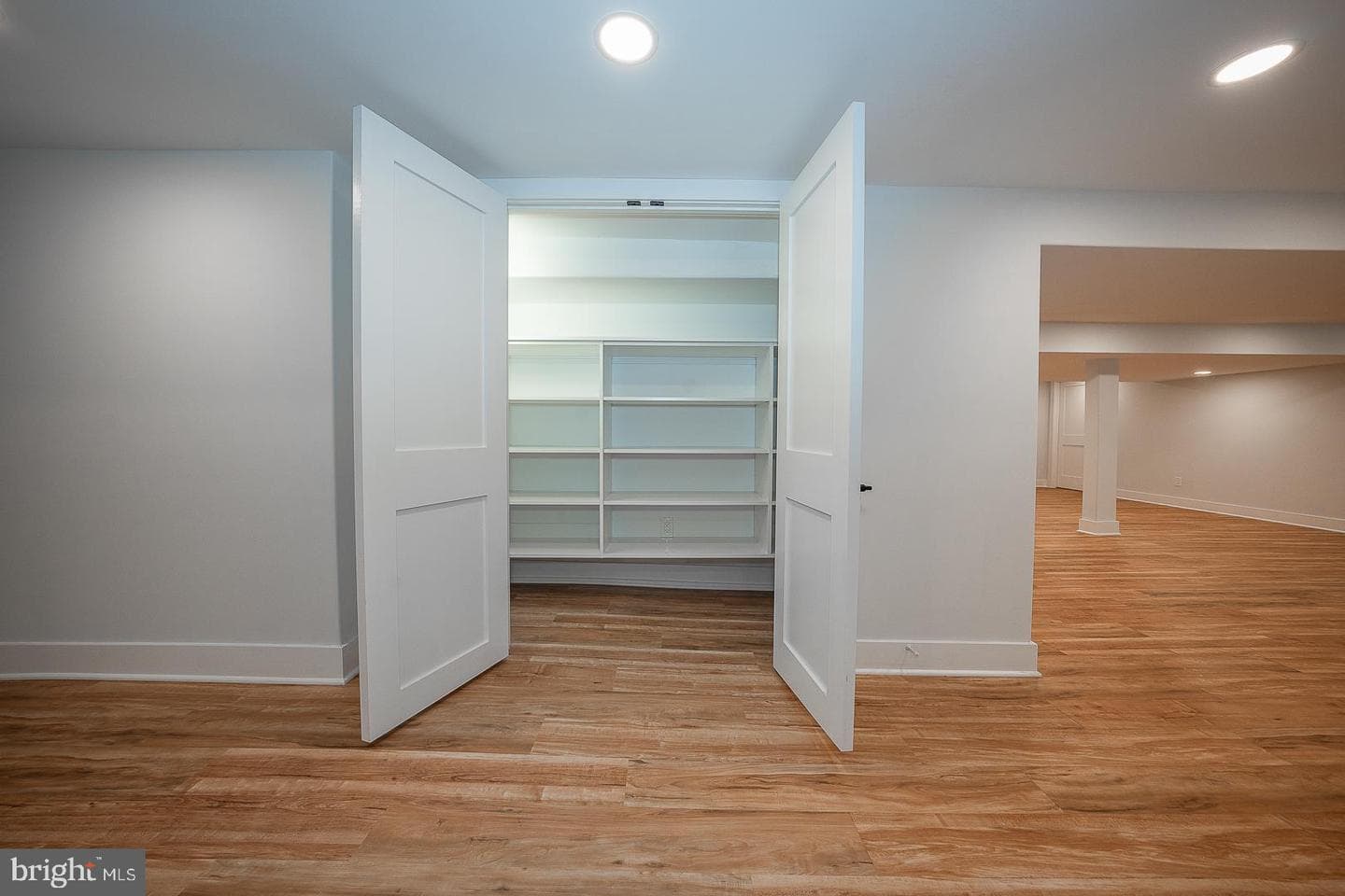 737 Berwood Road photo 38