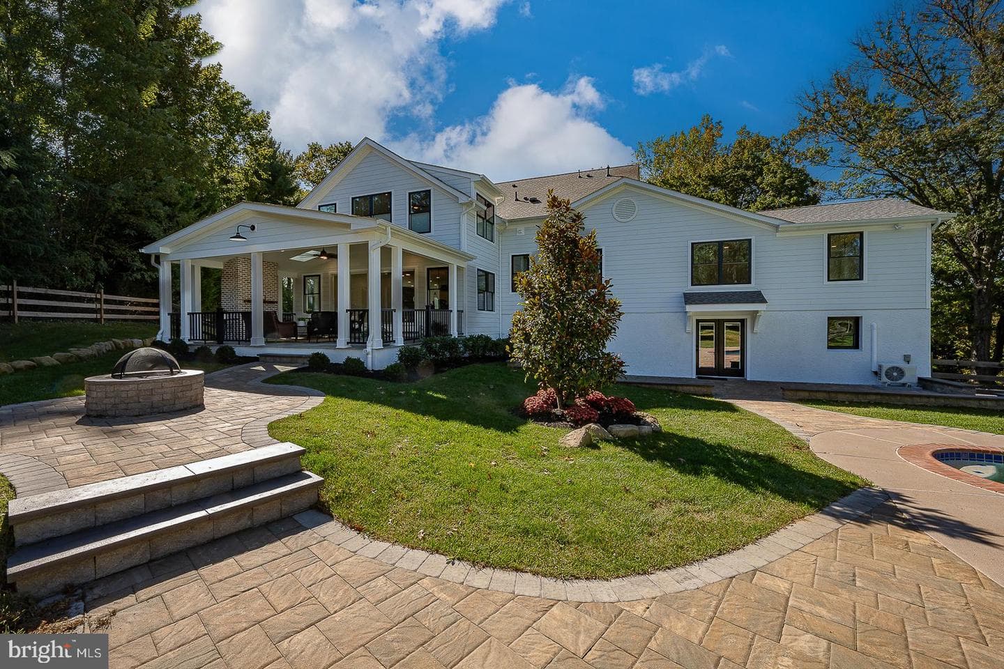 737 Berwood Road photo 46