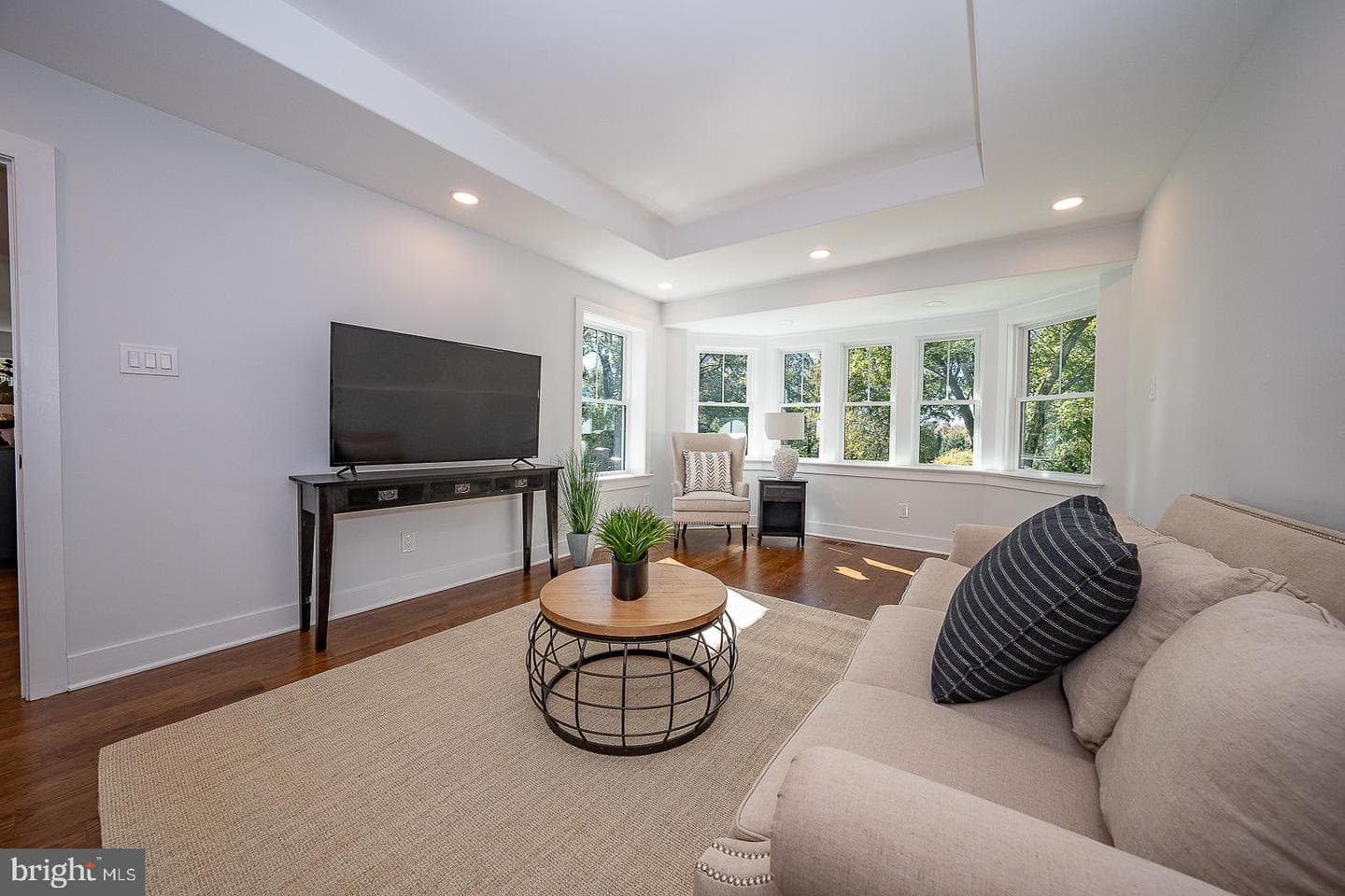 737 Berwood Road photo 49