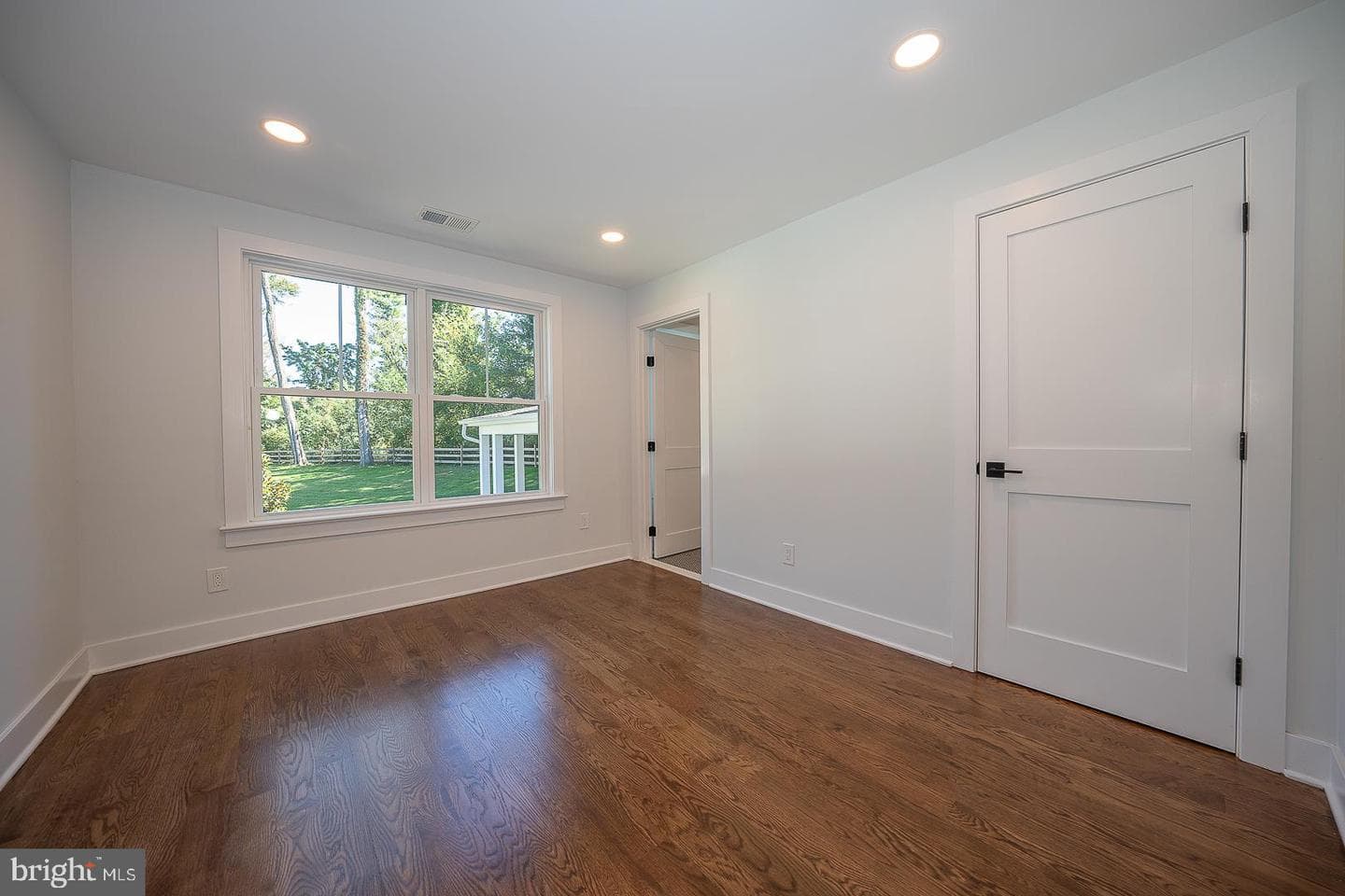 737 Berwood Road photo 52