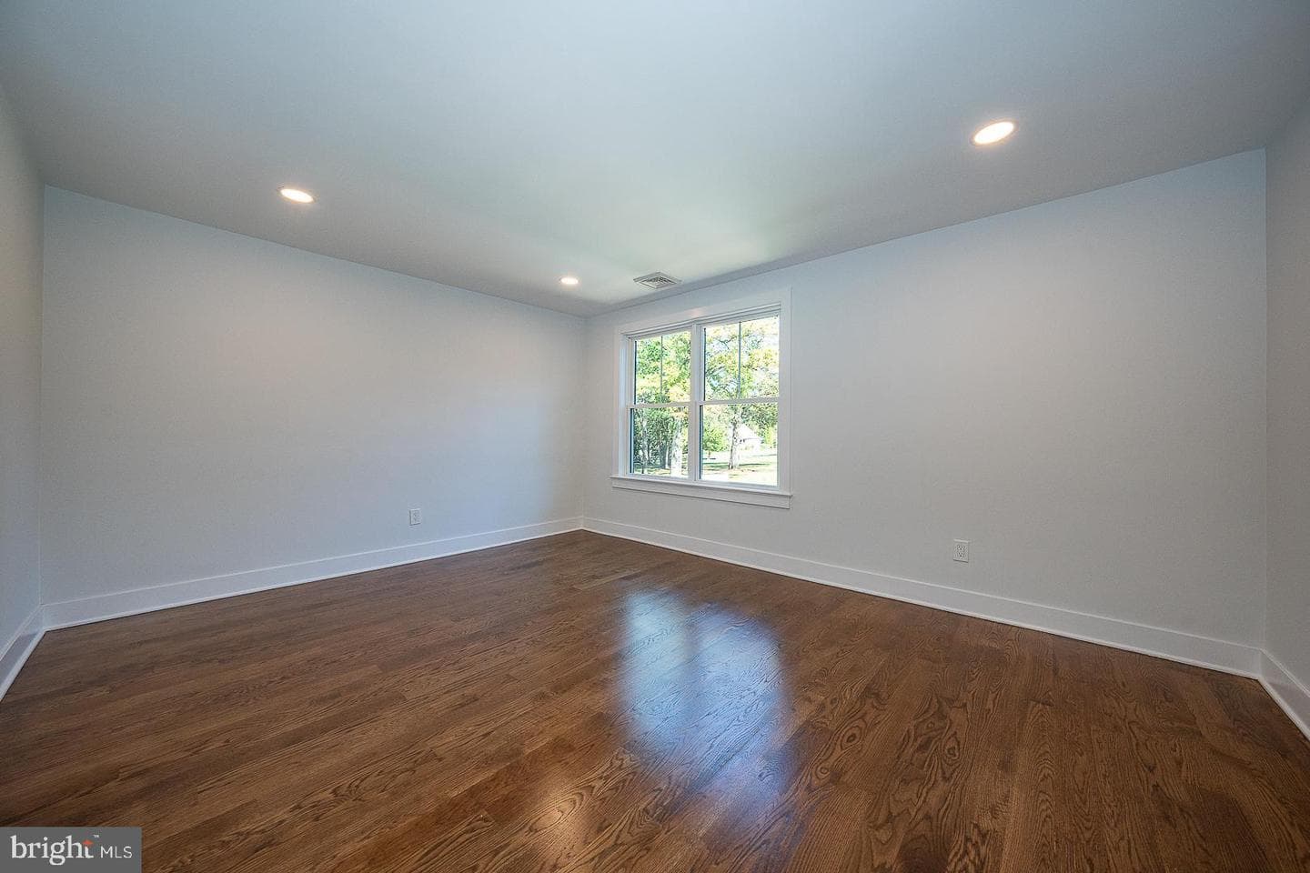 737 Berwood Road photo 53