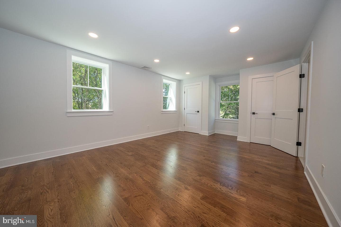 737 Berwood Road photo 56