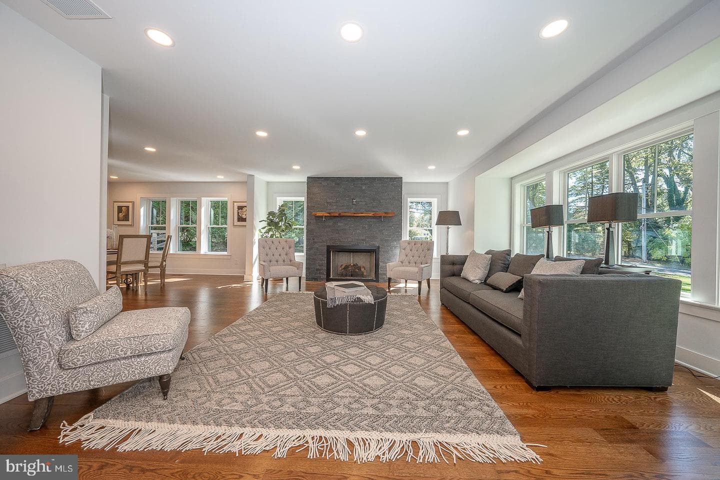 737 Berwood Road photo 8