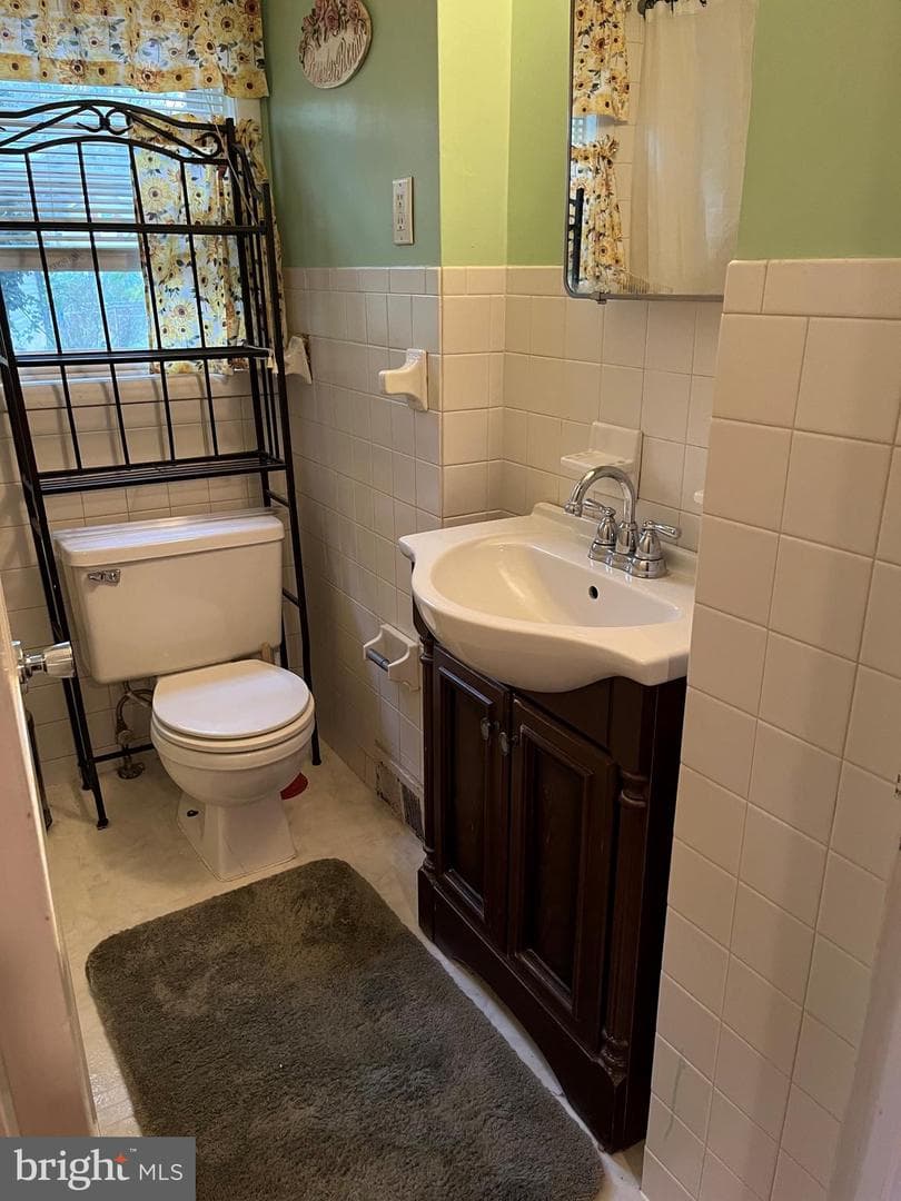 430 Vernon Street photo 7
