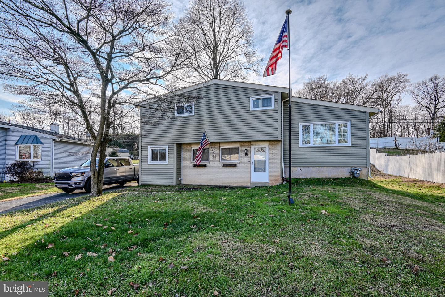 902 Flora Lane