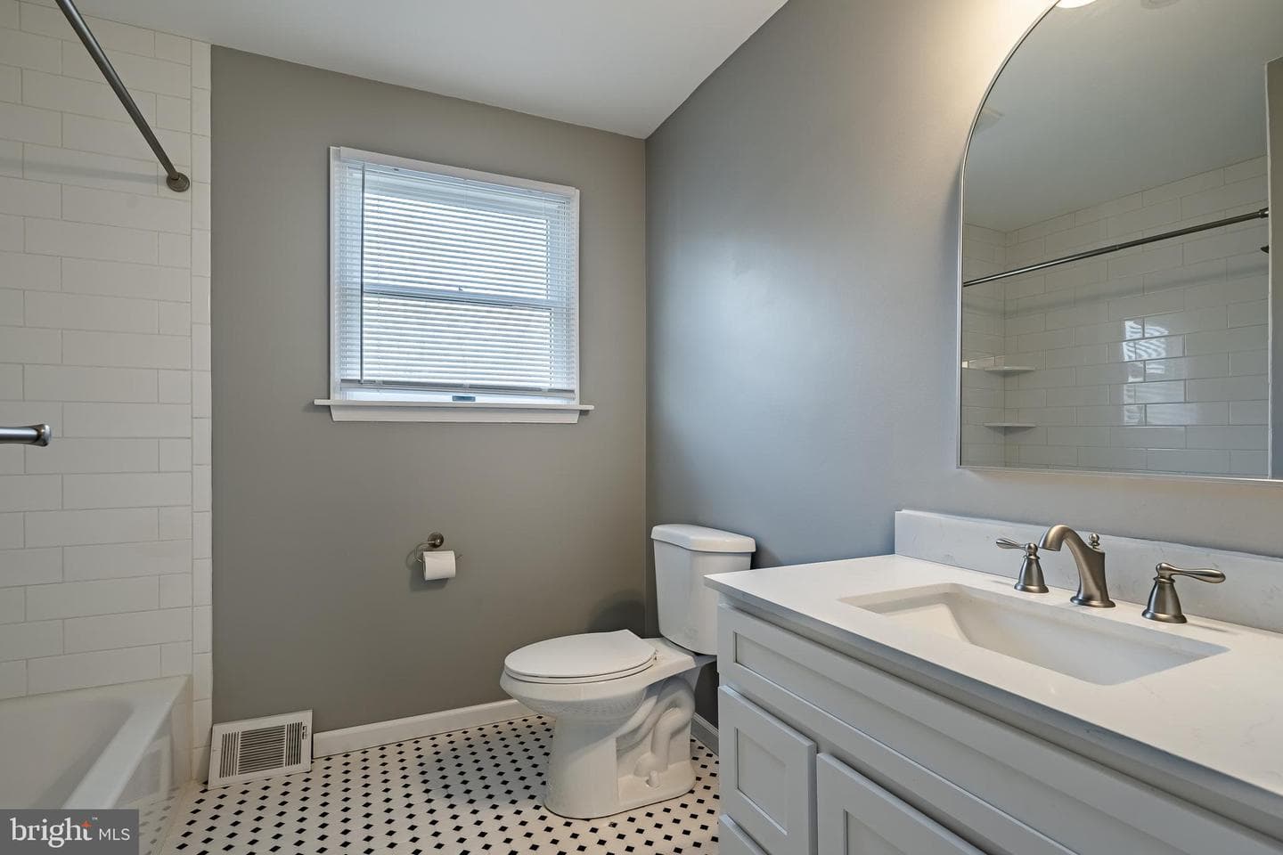 128 Belmont Drive photo 32