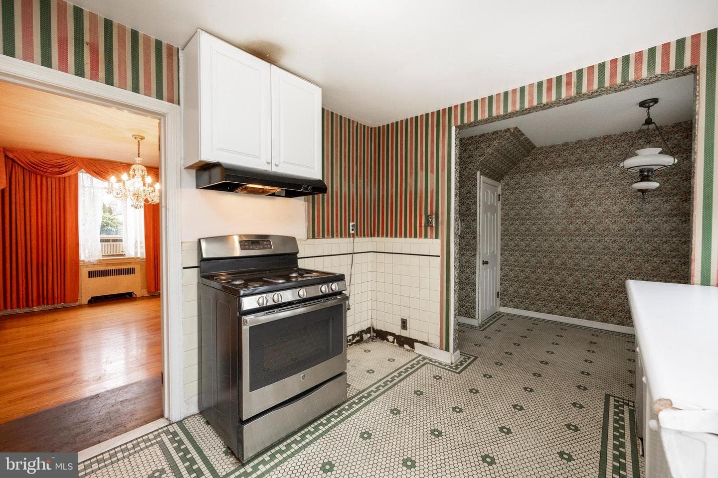 1030 Blythe Avenue photo 13