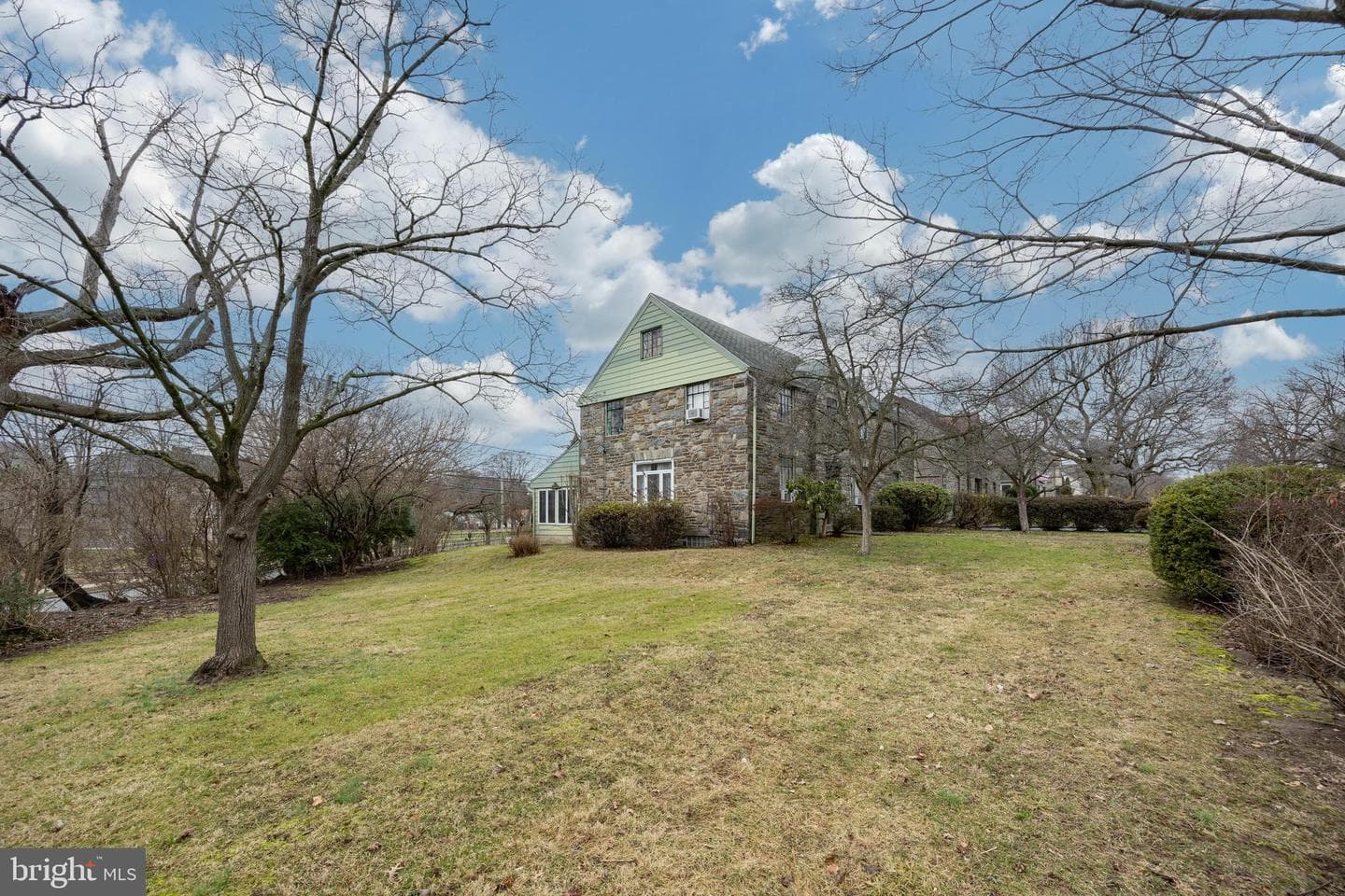 1030 Blythe Avenue photo 36