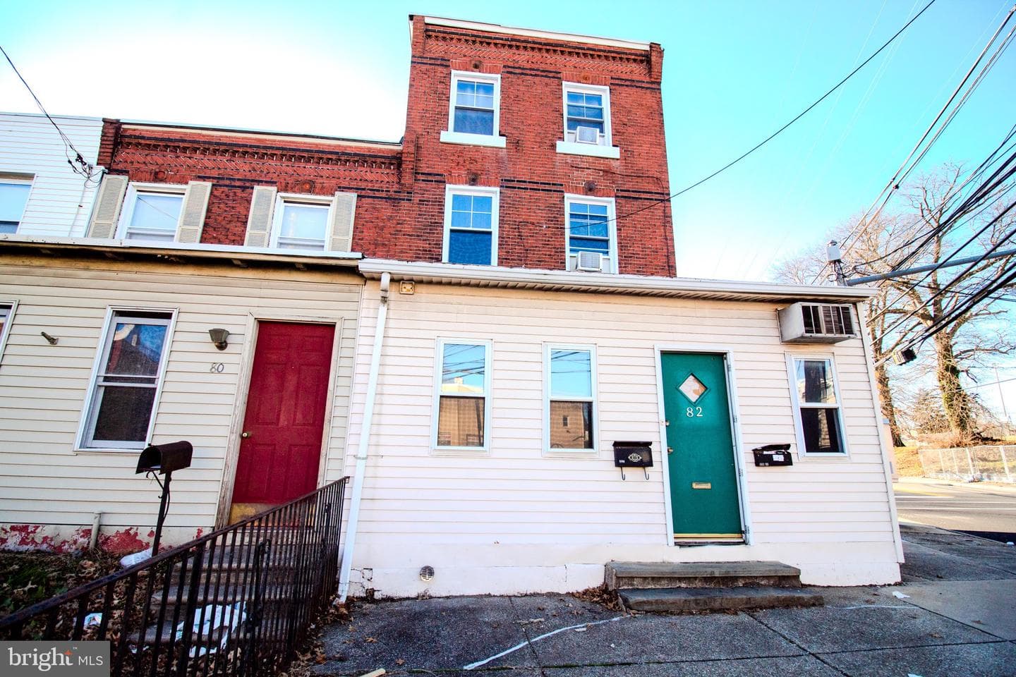 82 N Sycamore Avenue photo 1