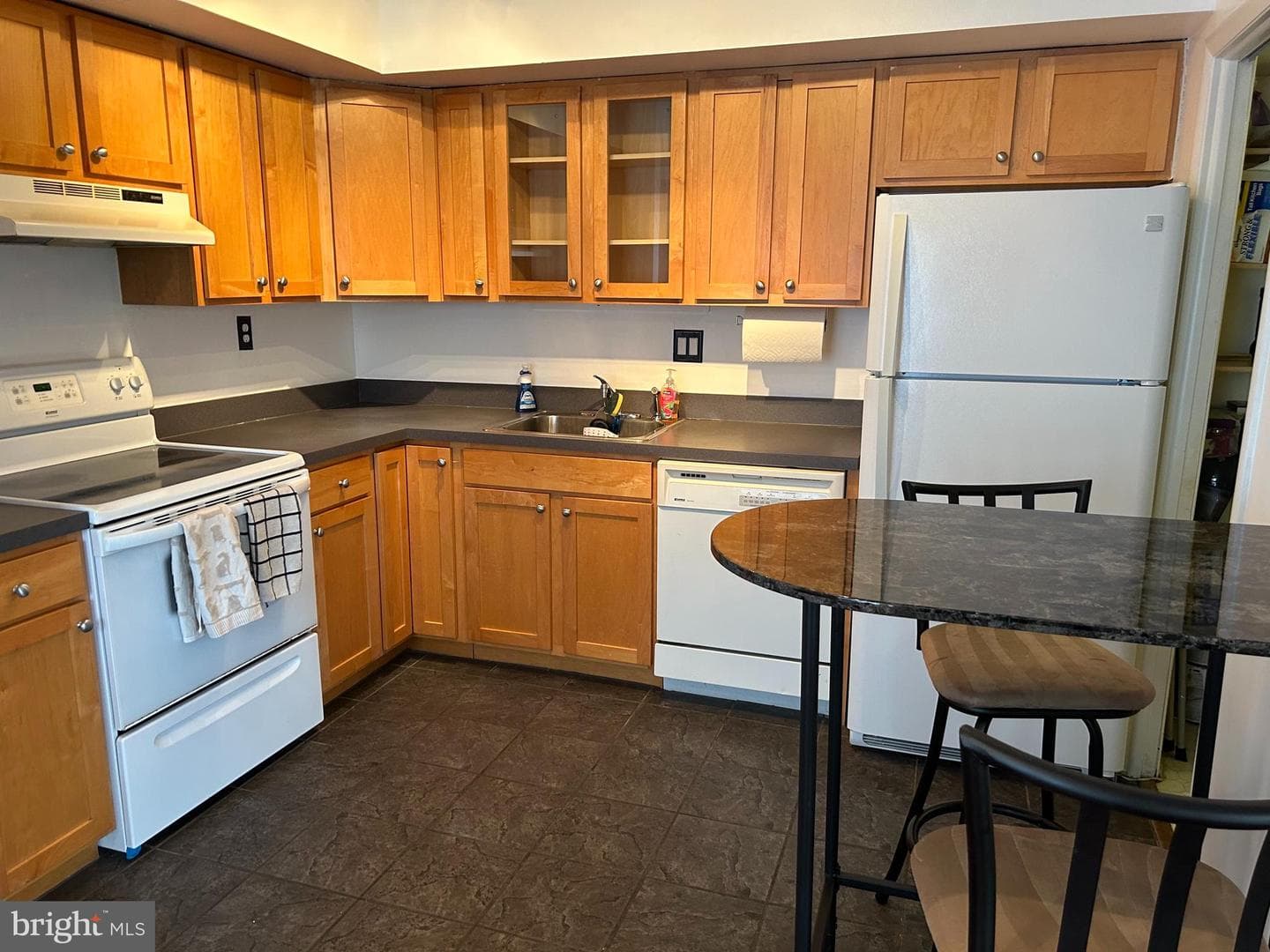 700 Ardmore Avenue #124 photo 3