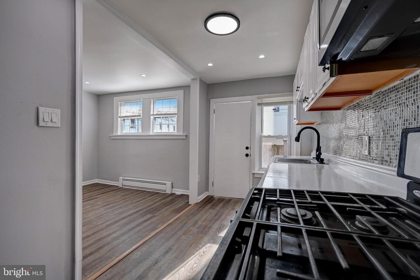 144 E Essex Avenue photo 10