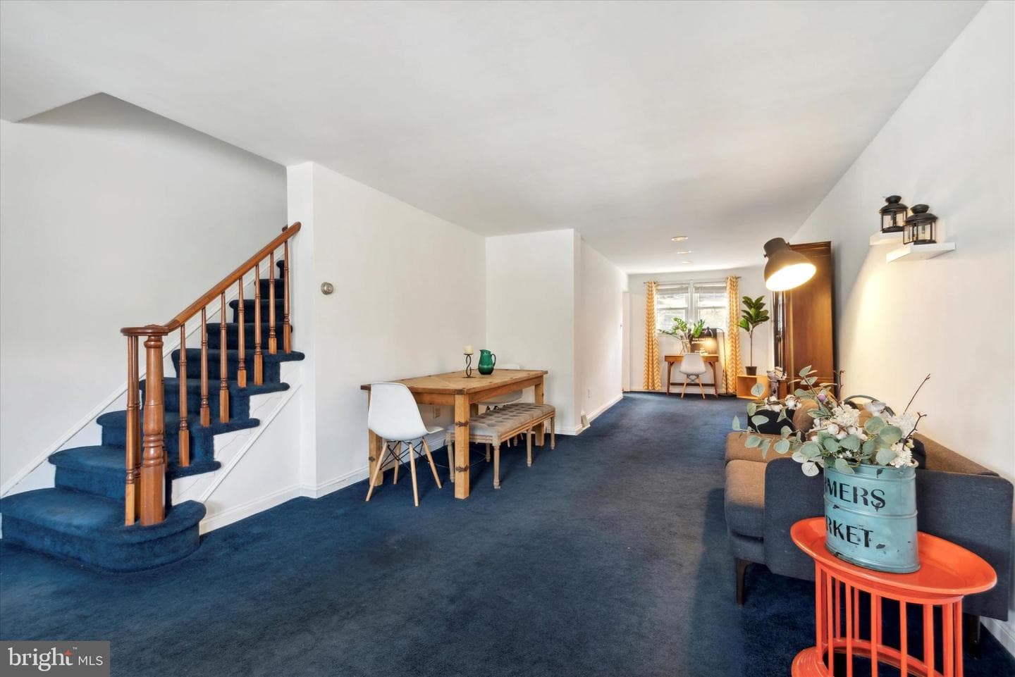 544 N Sycamore Avenue photo 3