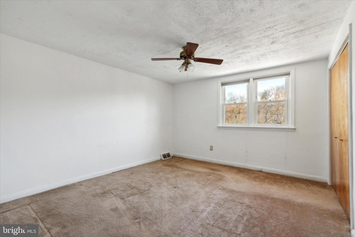 544 N Sycamore Avenue photo 7