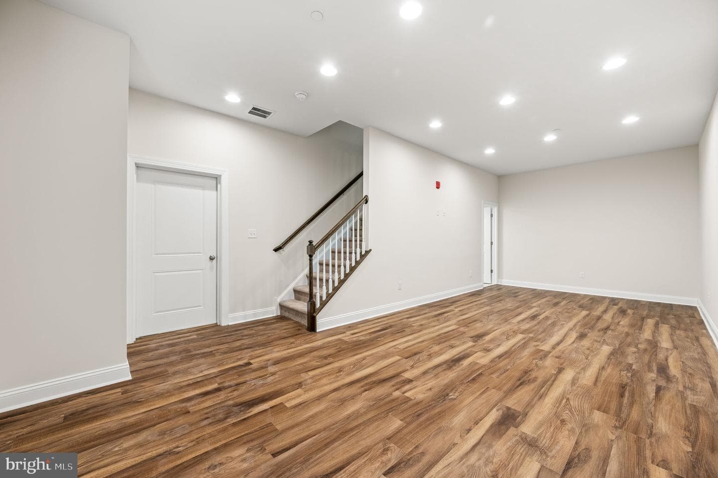 211 Charles Ellis Drive photo 31