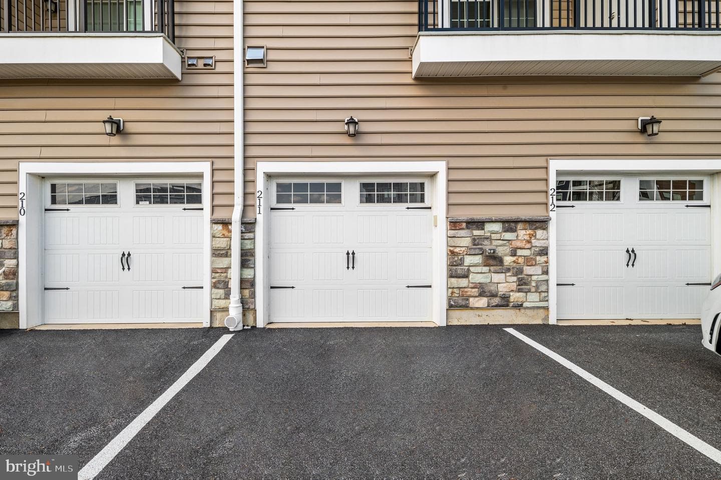 211 Charles Ellis Drive photo 36