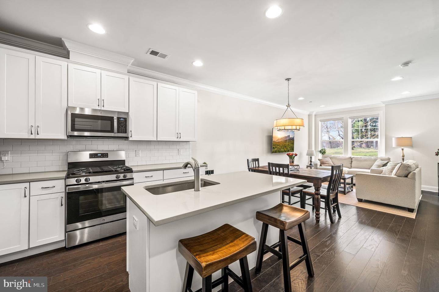 211 Charles Ellis Drive photo 8