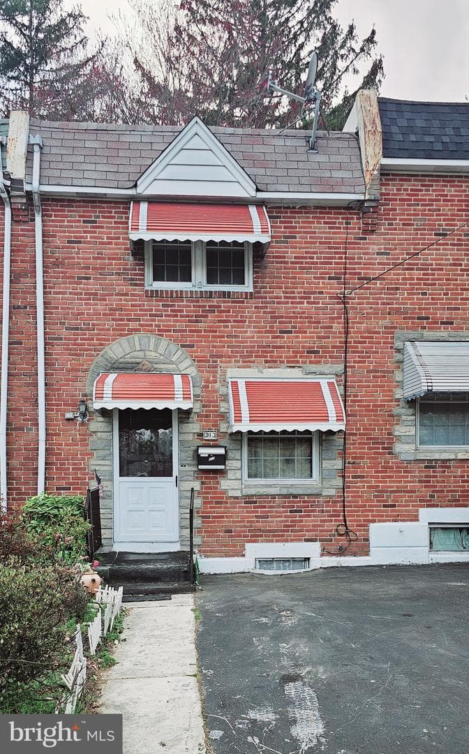 313 Rural Avenue photo 1