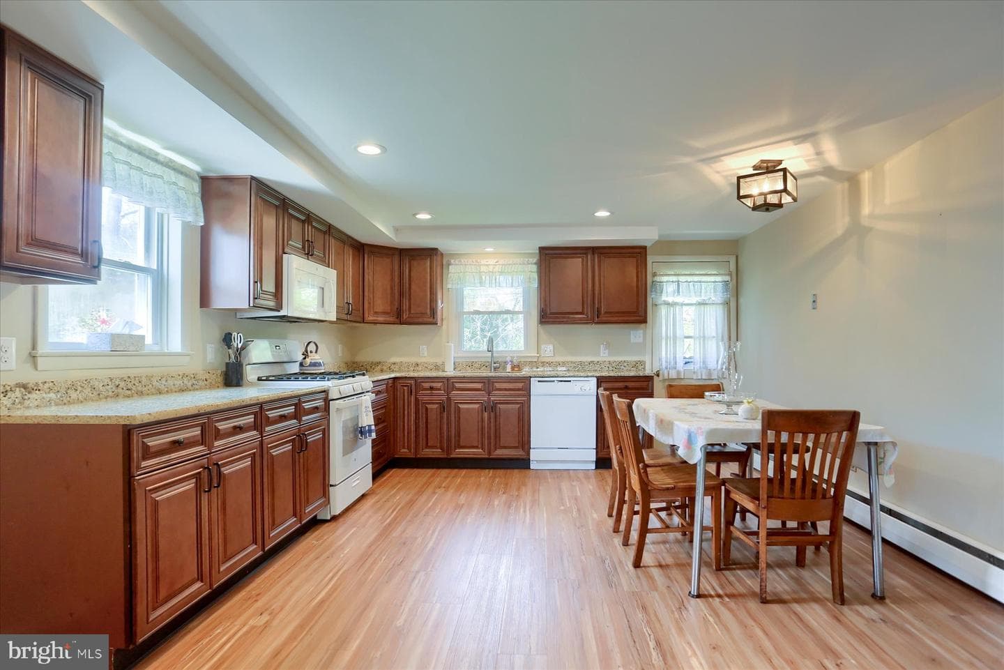 608 Marshall Road photo 7