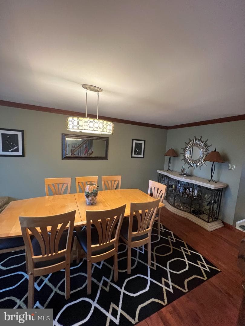 4023 Washington Drive photo 4