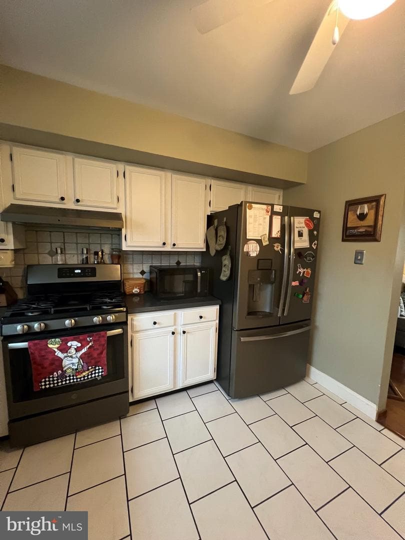 4023 Washington Drive photo 9