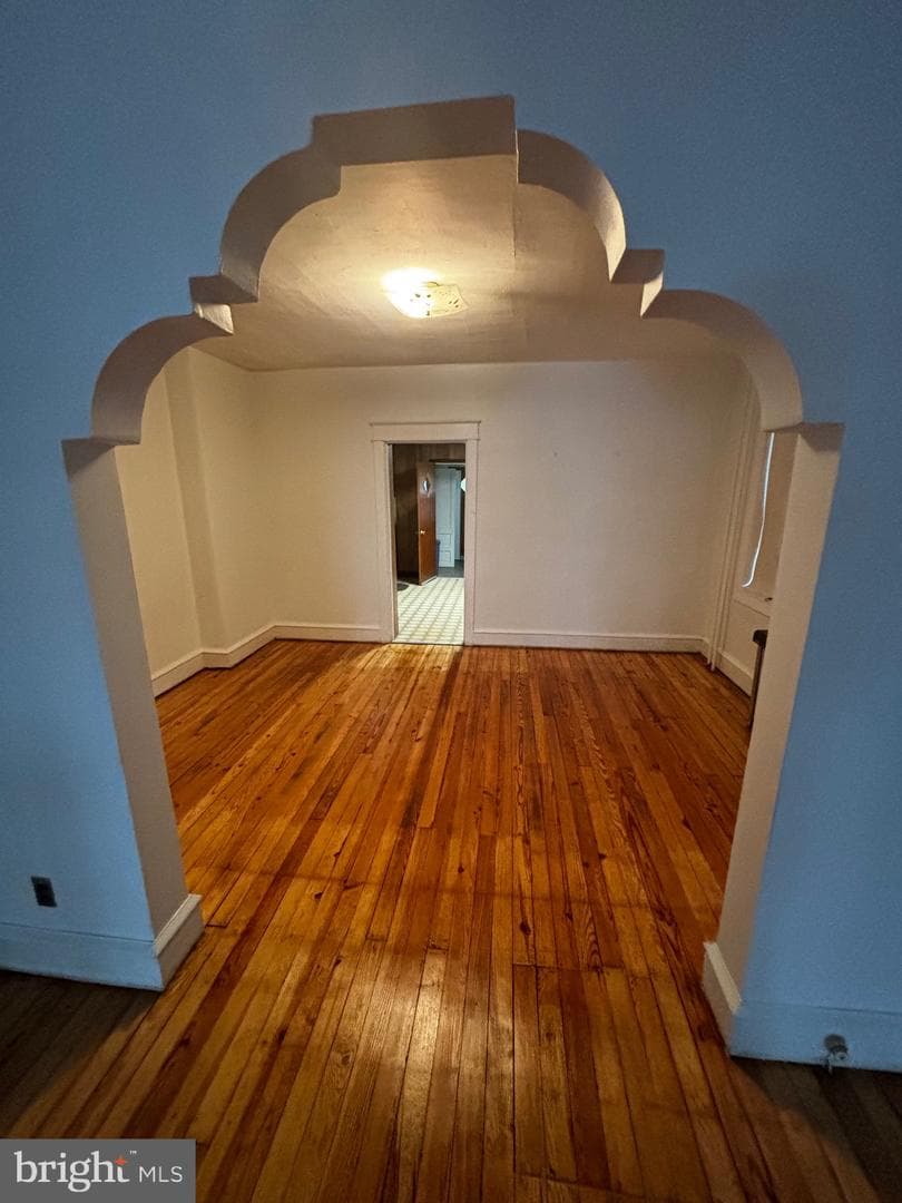 2416 W 4th Street photo 4