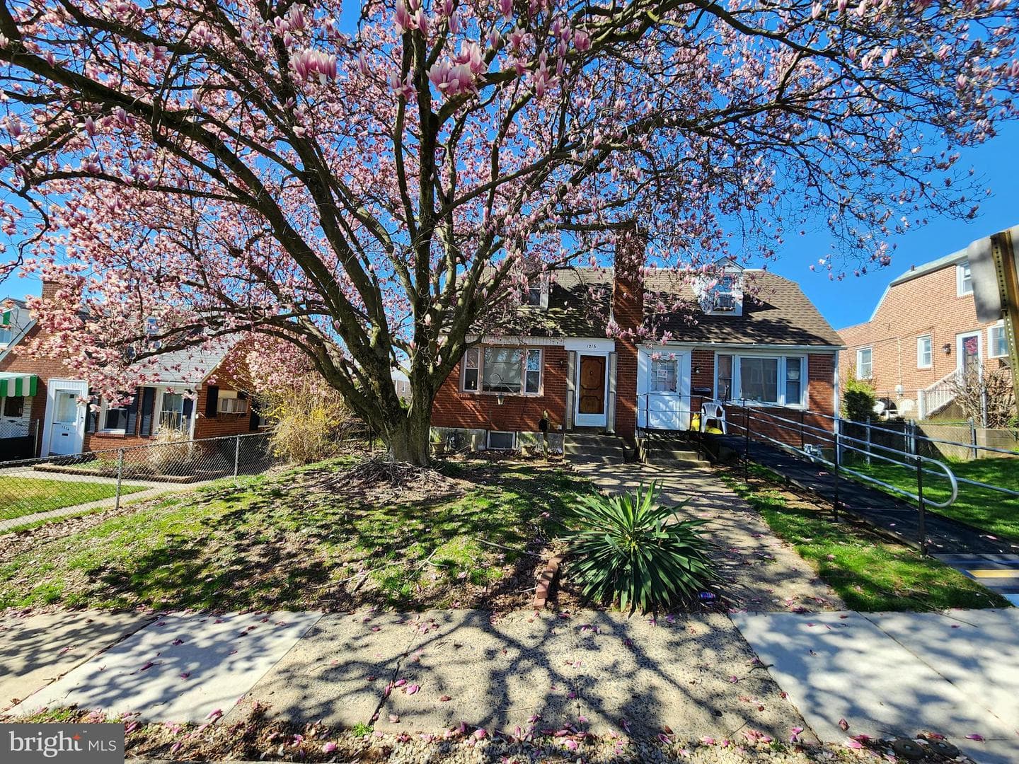 1216 Bryan Street photo 21