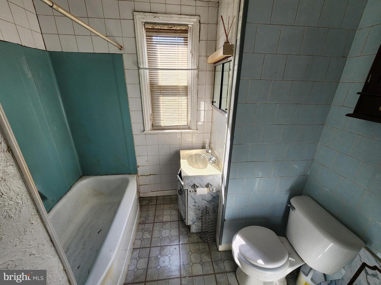 1216 Bryan Street photo 7