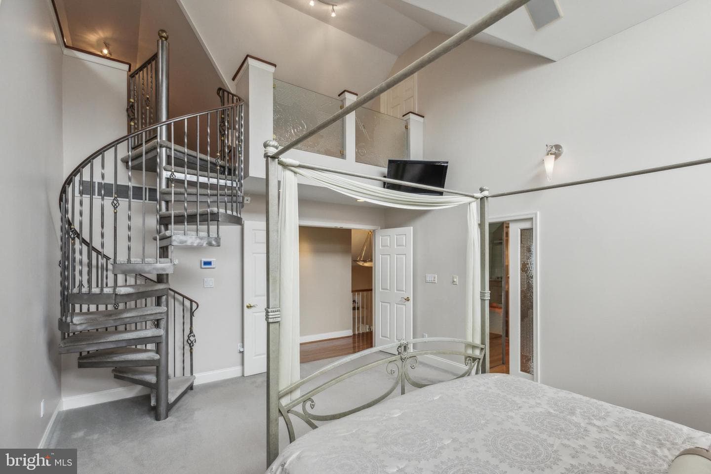316 Thornton Road photo 26