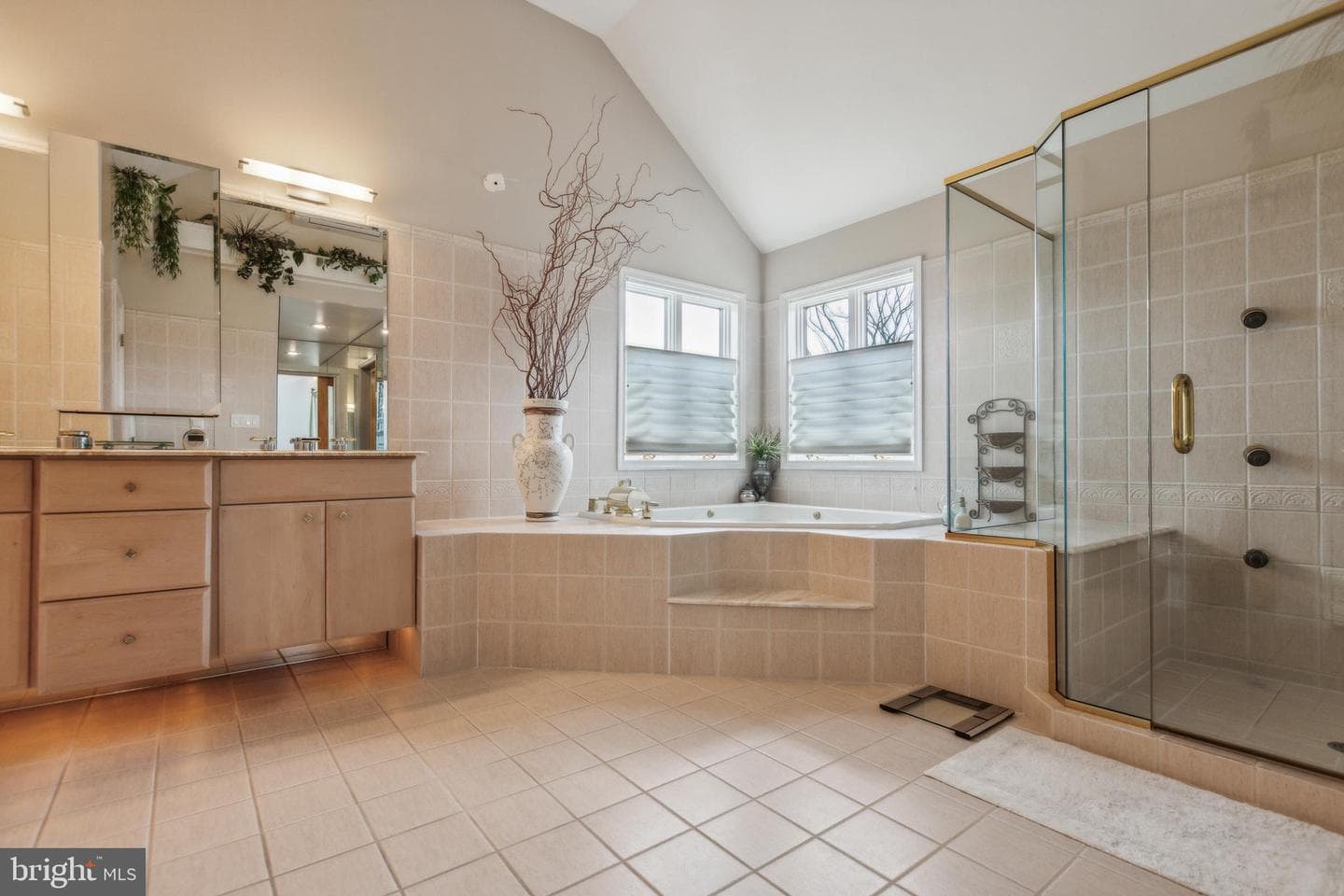 316 Thornton Road photo 32