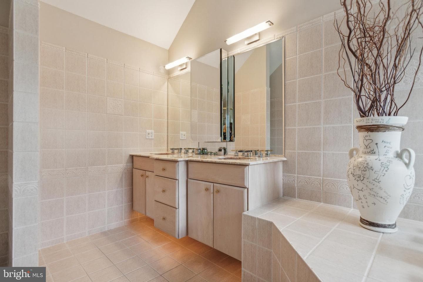 316 Thornton Road photo 35