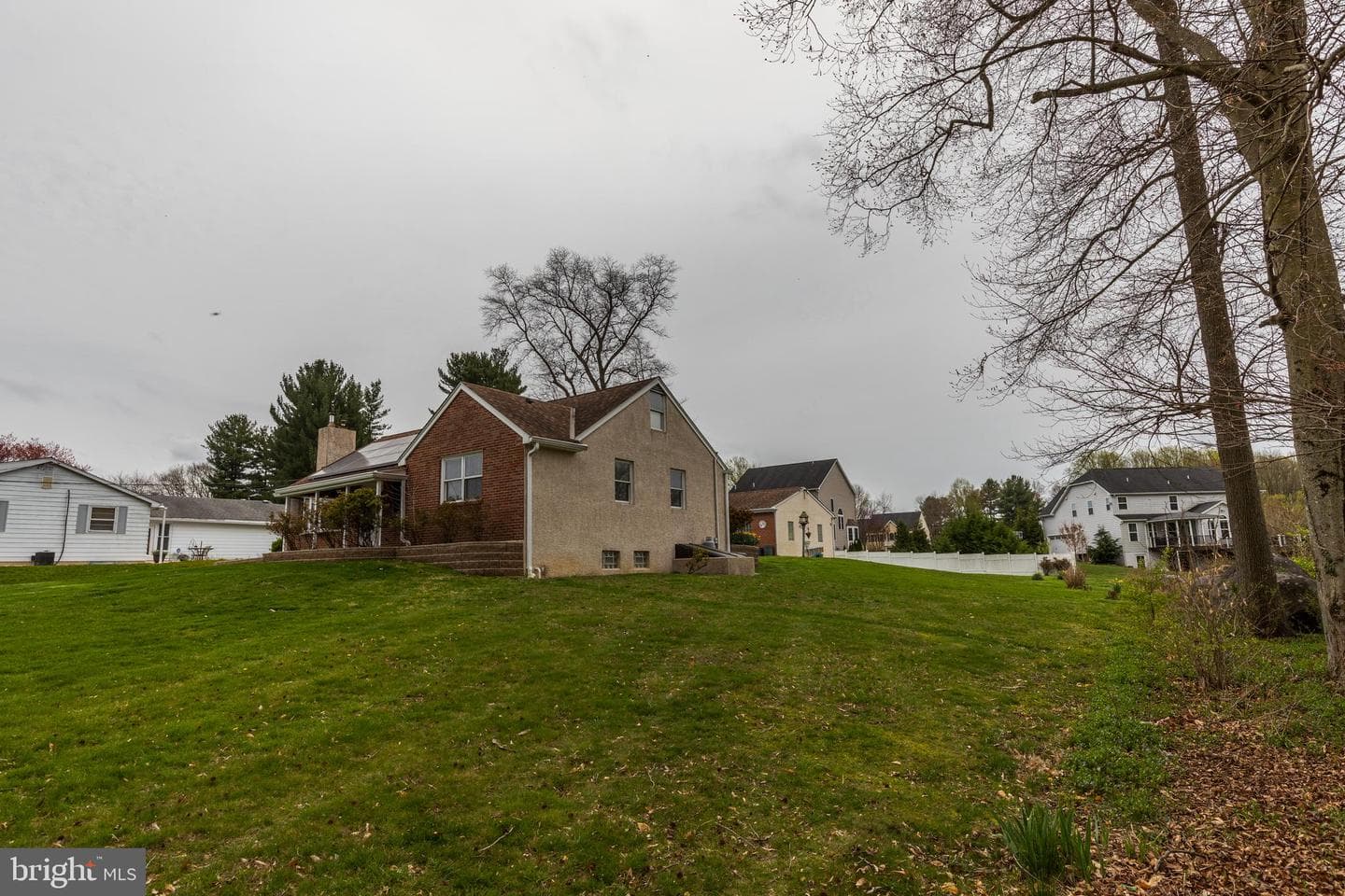 1283 Naamans Creek Road photo 32